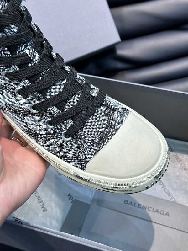 Balenciaga White Ankle Boots - Toe Detail View