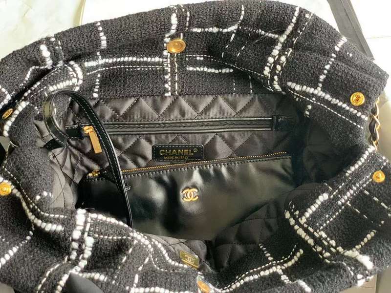 Zivas Charm Modern Edge Luxury Handbag (Statement-Ready Design) – Full Silhouette