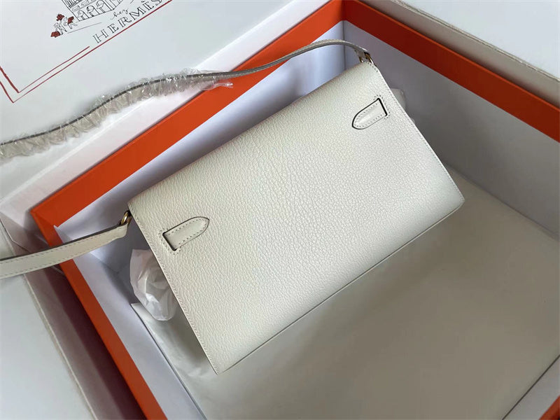  Effortless everyday bag front view 19