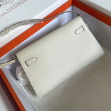  Effortless everyday bag front view 19