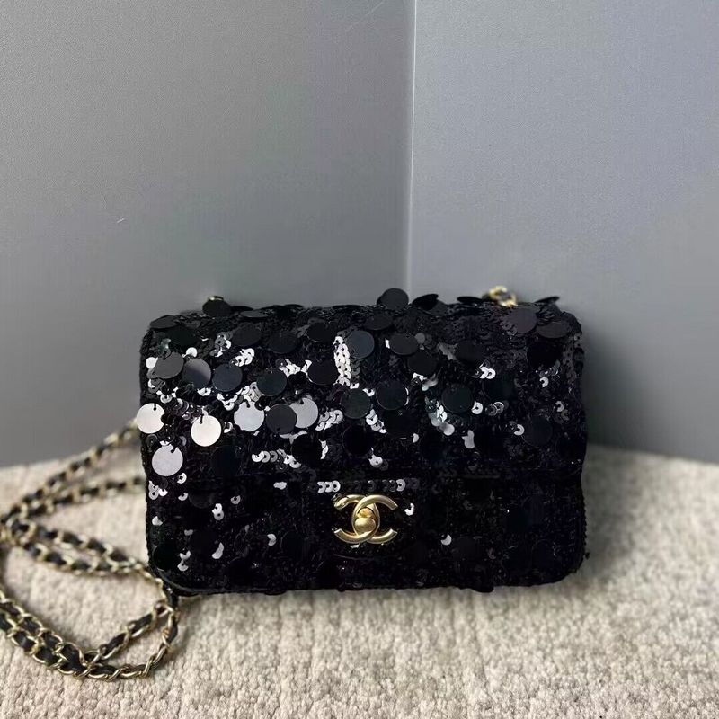  mid purse view 1