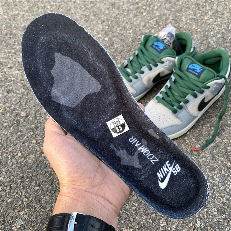 Nike Men's & Women's Luxury Fashion Trainers — Style 042 back view