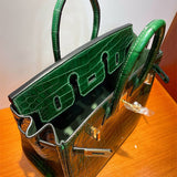  everyday top-handle bag detail view showing craftsmanship 8