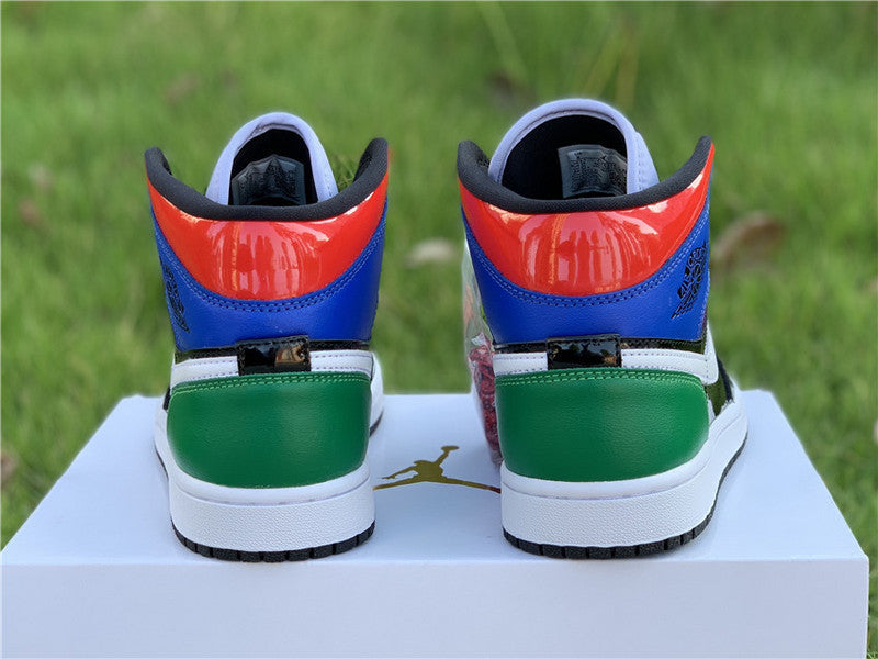 Nike Men's & Women's Designer Lifestyle Shoes — Style 128 interior view