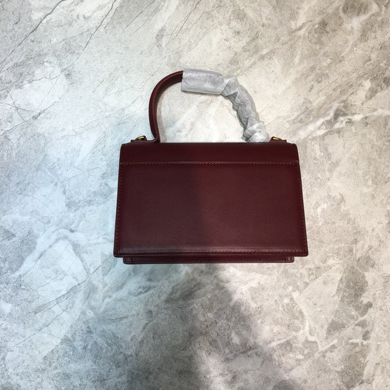 Sophisticated Premium PU Leather Handbag - Sleek Minimalist Lines | Women's Luxury Handbag #850 - close-up detail shot (image 3) of designer-inspired handbag