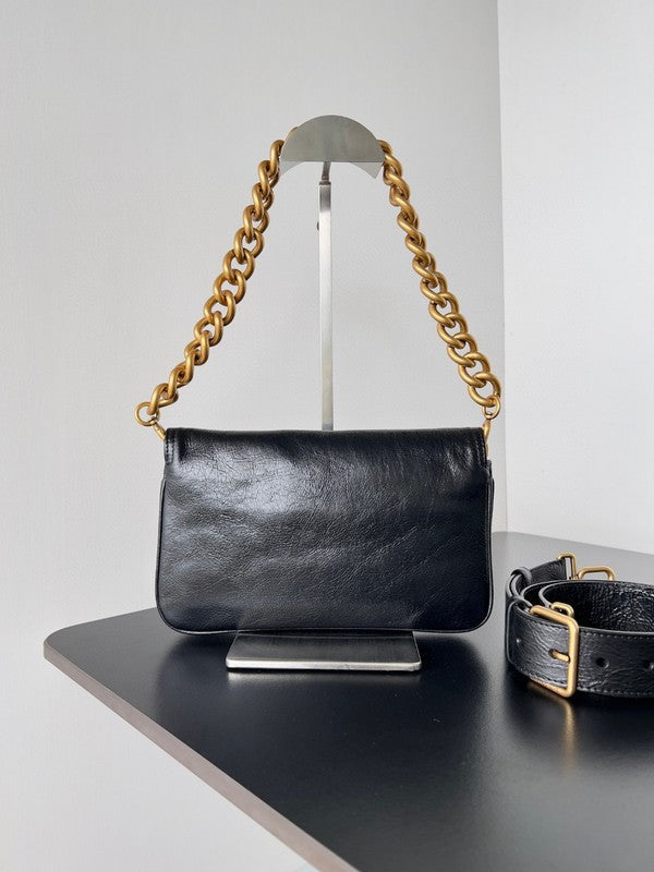 Zivas Charm Sleek Silhouette Statement Handbag (Versatile Style Statement) – Lifestyle Shot