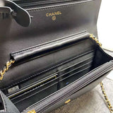Zivas Charm Refined Structure Fashion Handbag (Effortless Style Upgrade) – Lifestyle Shot