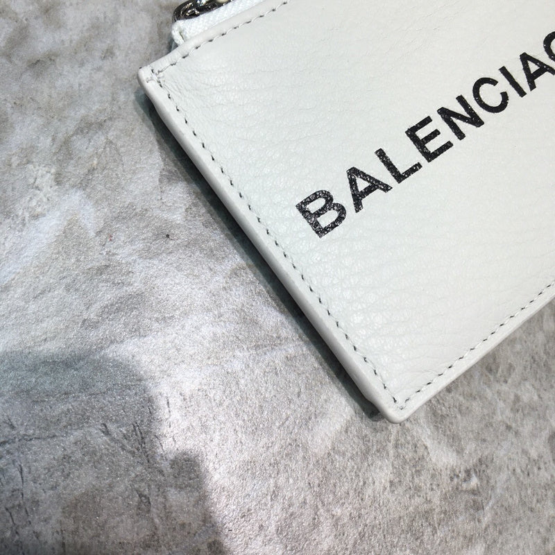 Polished Faux Leather Handbag - Modern Structured Build | Women's Designer-Inspired Purse #995 - close-up detail shot (image 3) of designer-inspired handbag