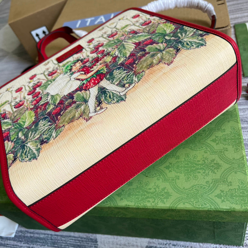 Close-up detail of effortless bag design