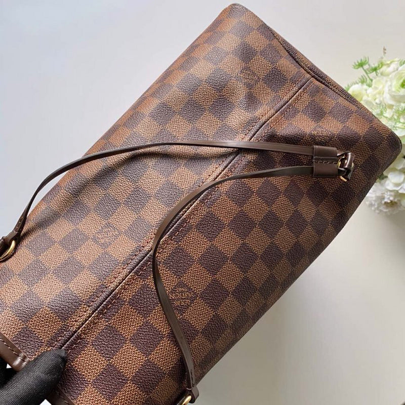 Back view of refined structured women's handbag – women's premium purse