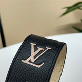  Timeless shoulder bag carried on shoulder