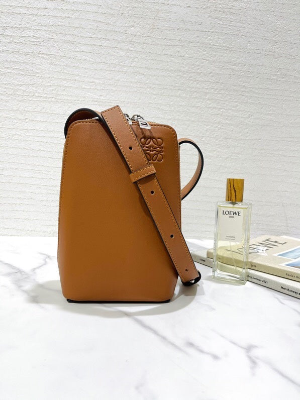 Ziva's Charm handbag – interior view (12cm*6cm*20cm)