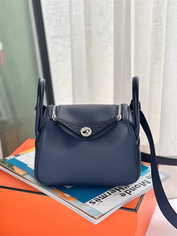  Curated shoulder bag front view