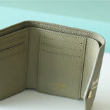  Minimalist tote bag front view 7