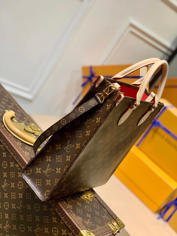 Close-up detail of signature refined women's handbag – women's premium purse