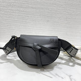 Ziva's Charm handbag – detail view (15cm*12.5cm*9.5cm)