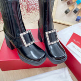 Full silhouette view of Roger Vivier luxury piece style No.079