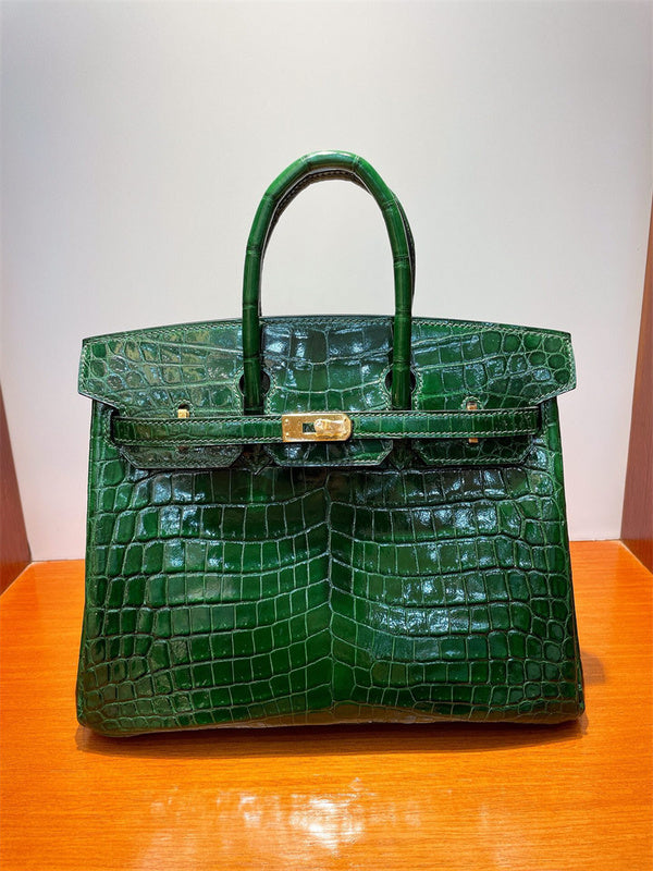  Modern top-handle bag carried on shoulder 10