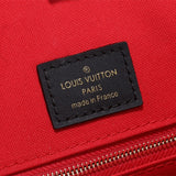  crossbody bag close-up of hardware and finish 65
