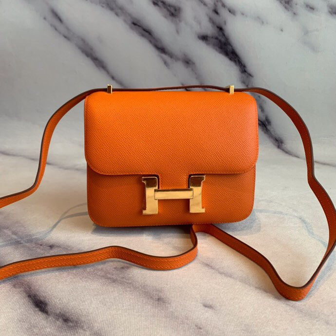  Chic handbag carried on shoulder 10