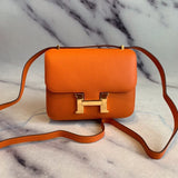  Chic handbag carried on shoulder 10