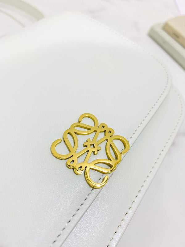 Ziva's Charm handbag – back view (19cm*6cm*13.5cm)