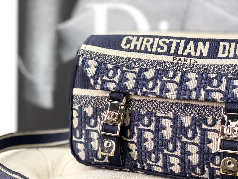 Back view of sleek structured women's handbag – women's everyday handbag