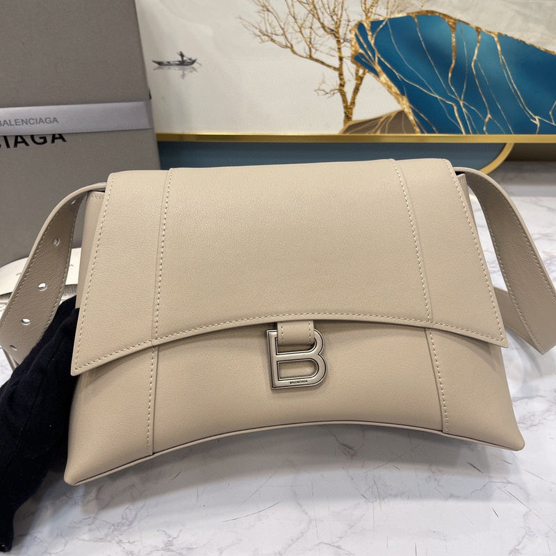Zivas Charm Timeless Appeal Statement Handbag (Designer-Inspired Craftsmanship) – Styled Look