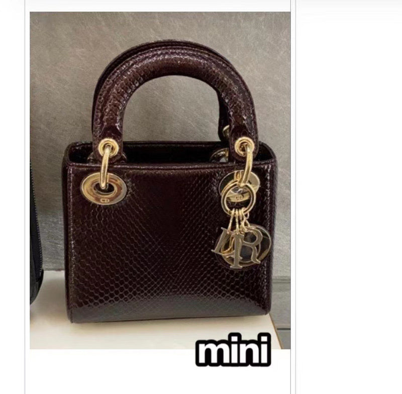 Front view of everyday-luxe structured women's handbag – women's everyday handbag