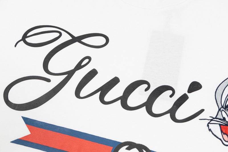 Front view of Louis Vuitton cotton t-shirt with logo-detail design