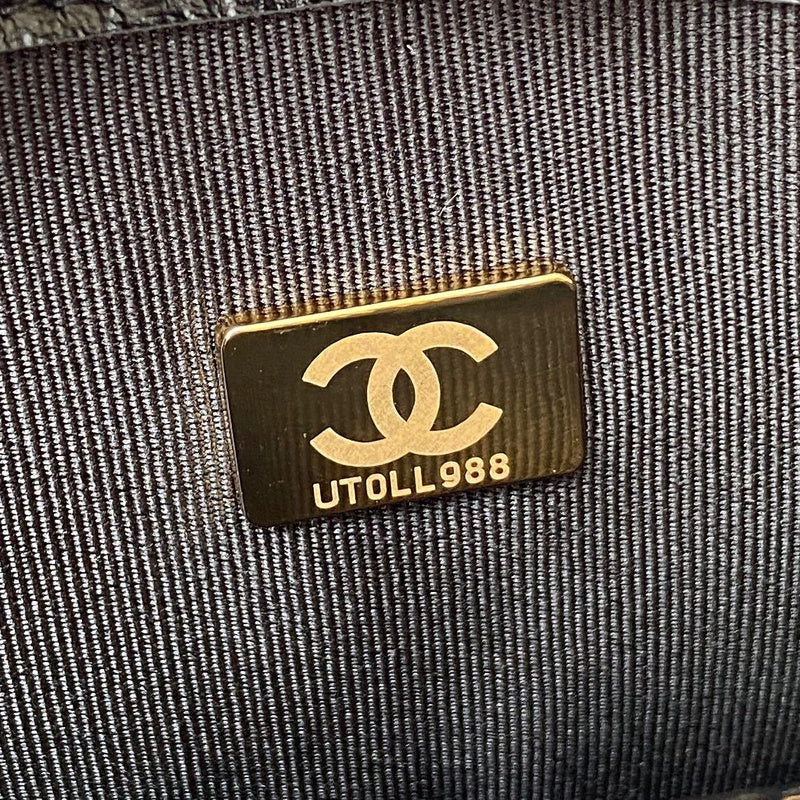  women's handbag, mid design, view 2