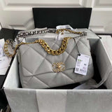  women's handbag, spacious design, view 3