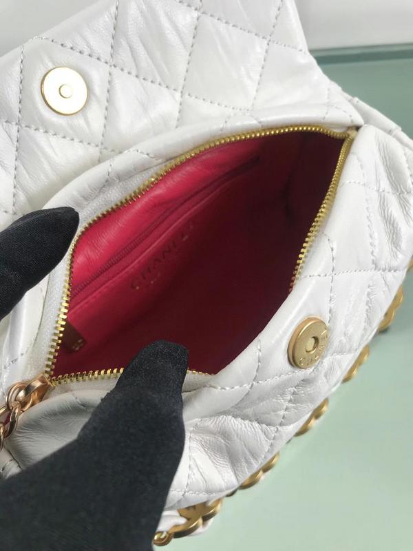 Zivas Charm Refined Structure Fashion Handbag (Versatile Style Statement) – Detail View