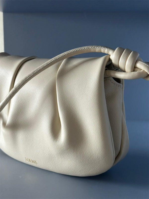 Ziva's Charm handbag – interior view (25cm*17cm*8cm)