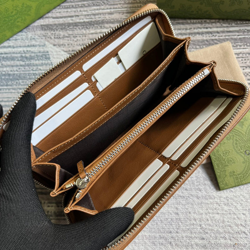 Interior view of modern polished women's handbag – women's everyday handbag