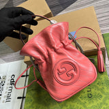 Handle and strap detail of modern refined women's handbag – women's luxury accessory
