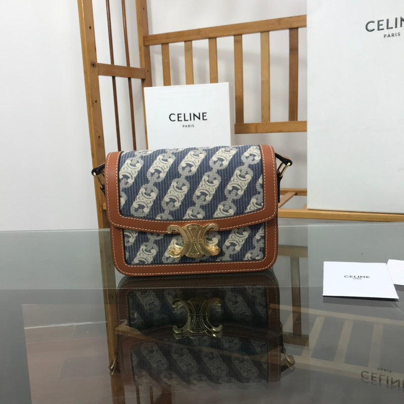 Front view of modern premium women's handbag – women's luxury accessory
