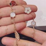 Front view of Van Cleef & Arpels unisex jewelry piece
