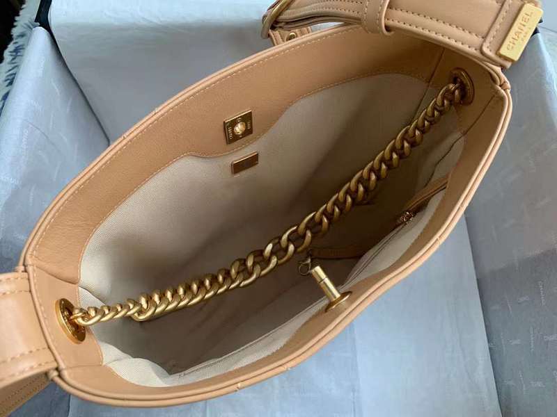 Zivas Charm Refined Everyday Style Designer Handbag (Elevated Accessory Essential) – Styled Look