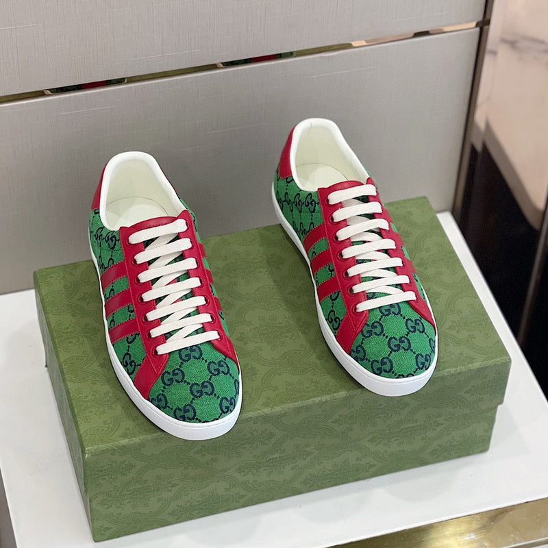 Gucci fresh white-and-black luxury sneakers view 10 streetwear statement look
