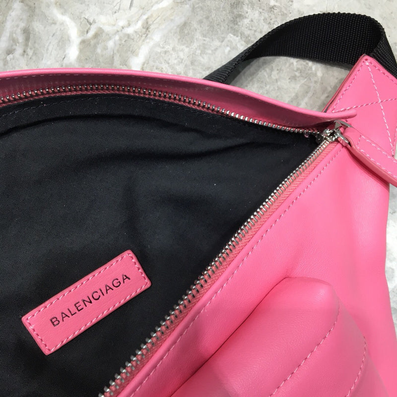 Effortless Premium PU Leather Handbag - Premium Craftsmanship Detailing | Women's Designer-Inspired Purse #224 - texture close-up (image 9) of designer-inspired handbag