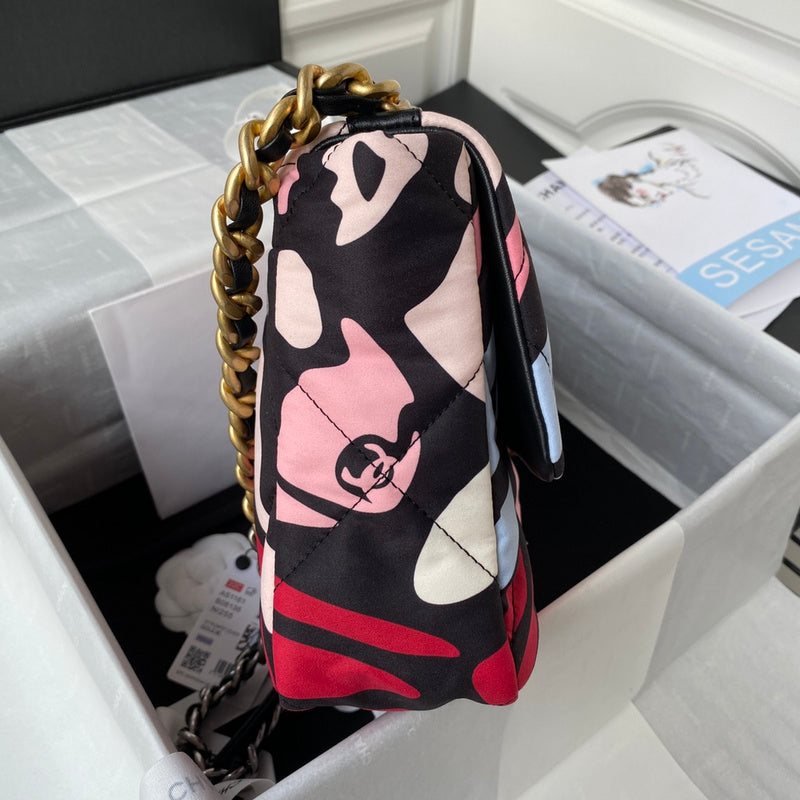  spacious purse view 5