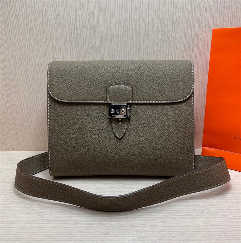  Statement top-handle bag front view