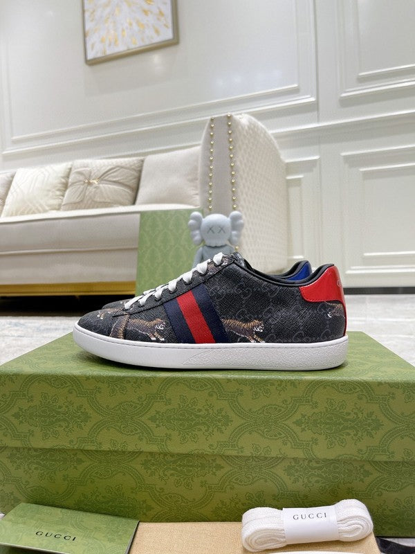 Gucci neutral cream luxury sneakers view 8 minimalist modern build
