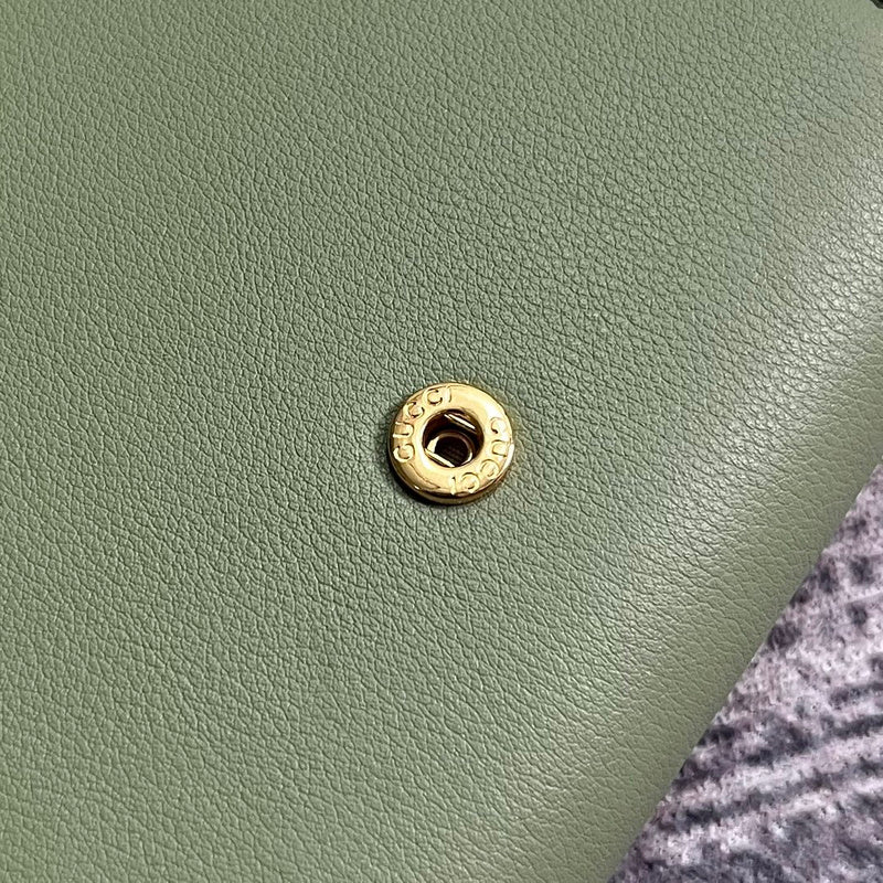 Close-up detail of chic premium women's handbag – women's everyday handbag