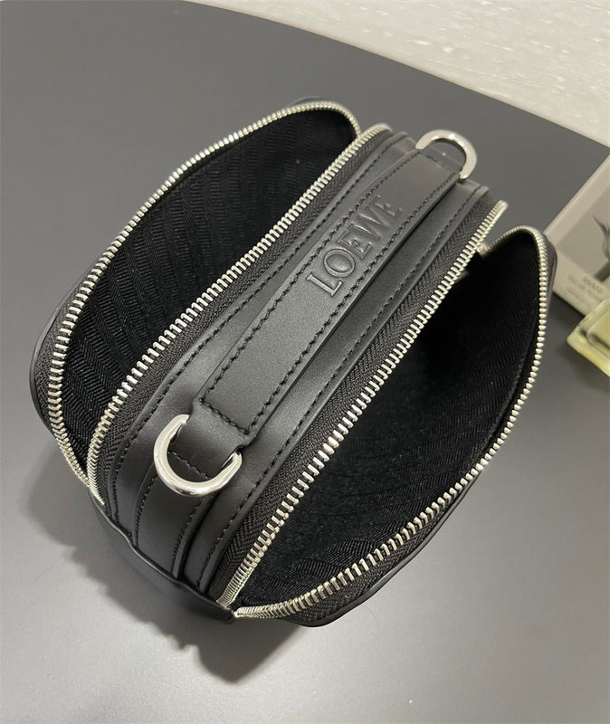 Ziva's Charm handbag – side angle view (18cm*13cm*7cm)