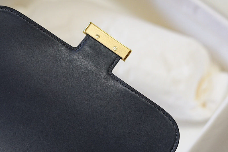 Interior view of effortless premium bag