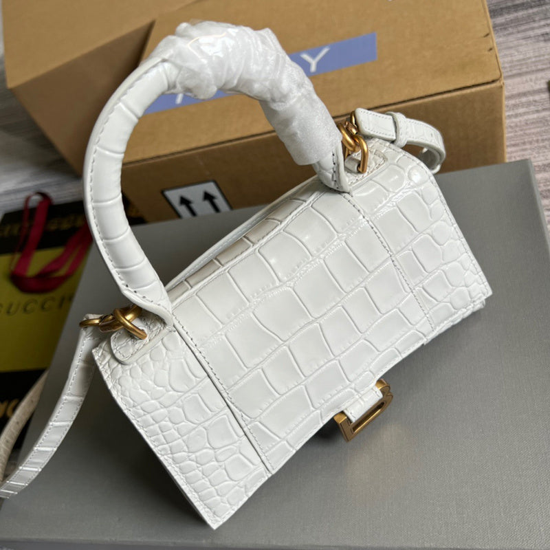 Bold Faux Leather Handbag - Sleek Minimalist Lines | Women's Fashion Handbag #283 - hardware and detail close-up (image 5) of designer-inspired handbag
