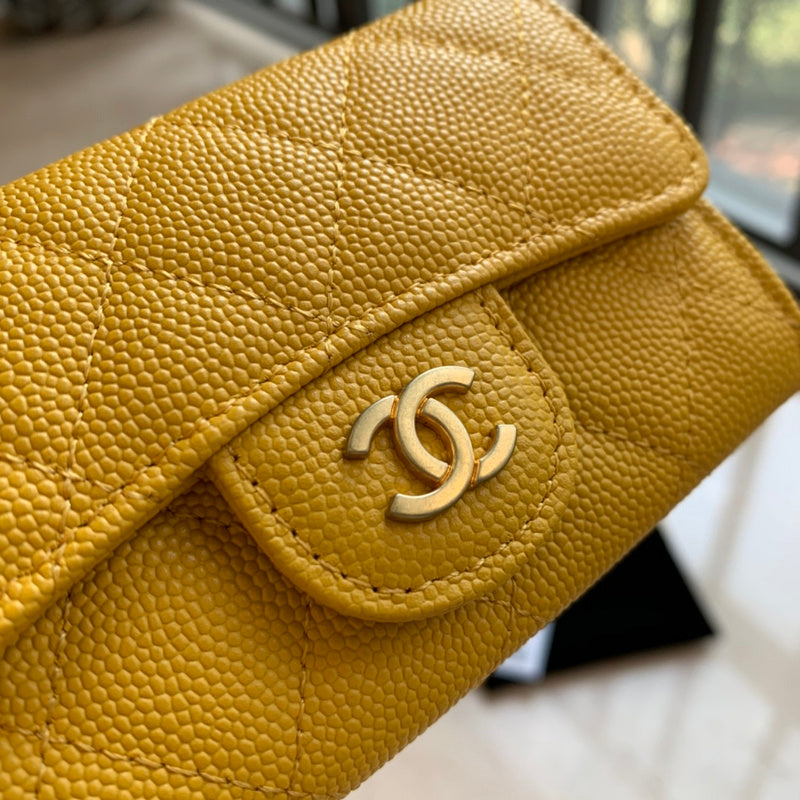 Zivas Charm Refined Structure Everyday Handbag (Timeless Wardrobe Addition) – Front View