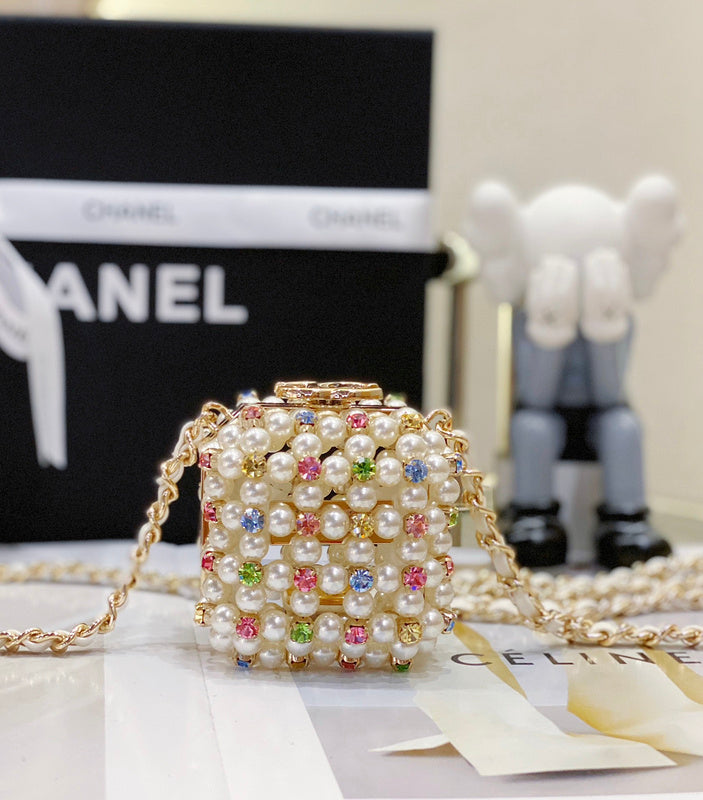  handbag, compact everyday style, image 1